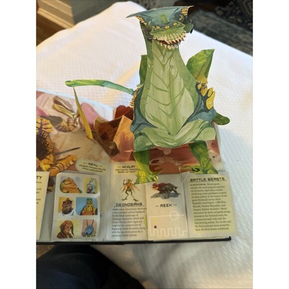 Star Wars: A Galactic Pop-Up Adventure by Matthew Reinhart and Lucasfilm Ltd - Picture 3 of 11